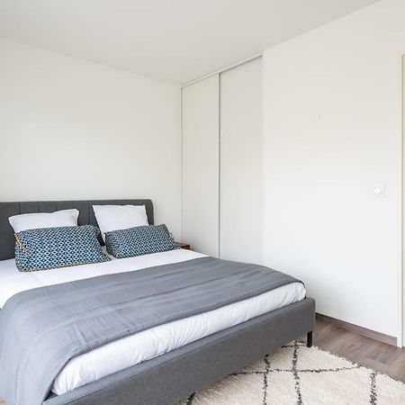 Appartement De Standing Avec Grande Terrasse Villeurbanne Luaran gambar