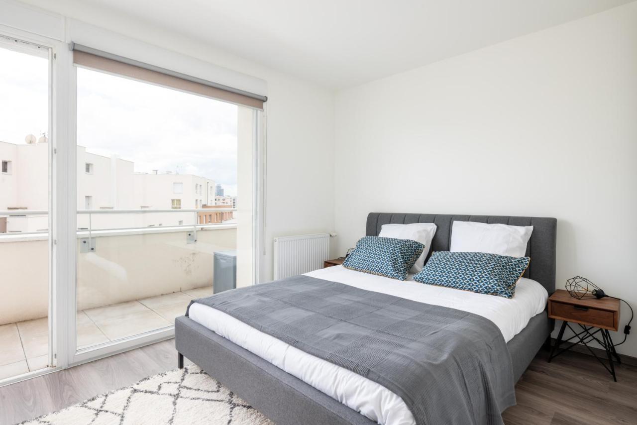 Appartement De Standing Avec Grande Terrasse Villeurbanne Luaran gambar