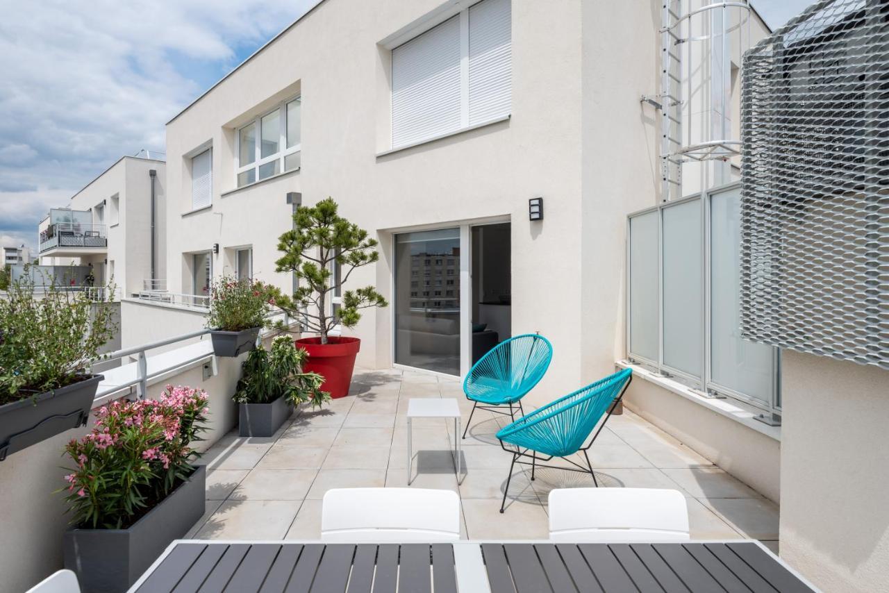 Appartement De Standing Avec Grande Terrasse Villeurbanne Luaran gambar